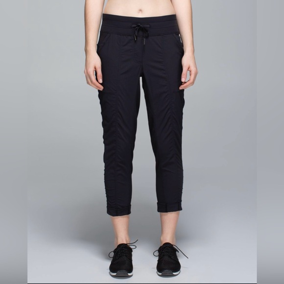 lululemon athletica Pants - Lululemon Dance Studio Cropped Pants - Black